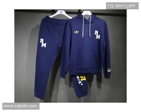 球星帽衫与足球文化的碰撞探索时尚与运动的完美融合