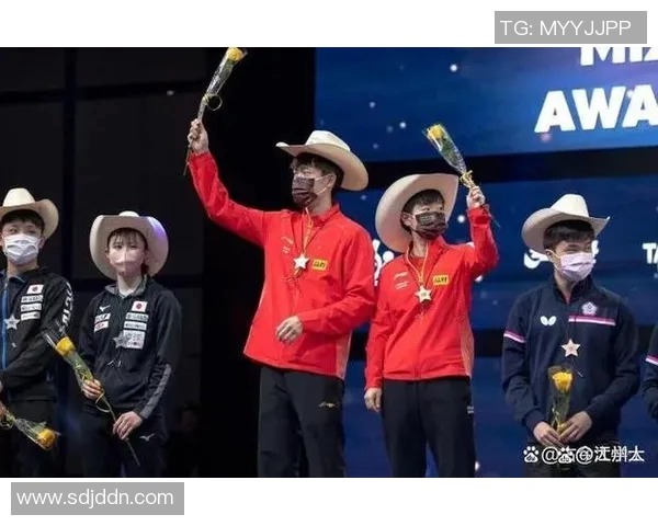 足球巨星荣耀时刻现场解说带你领略顶级球员的精彩表现与非凡技艺